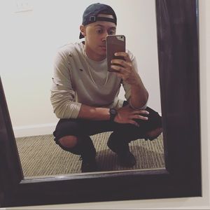 Meet your Posher, Jovanni